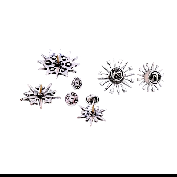 ♥️SOLD ❤️NWT Vintage Style FIVE Snowflakes Stars Crystal & metal pins - Picture 5 of 11